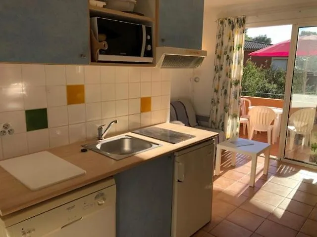 Appartamento 50m Plage T2 Grande Terrasse Vue Mer Climatisé Piscine Chauffée, Parking clos gratuit Sanary-sur-Mer
